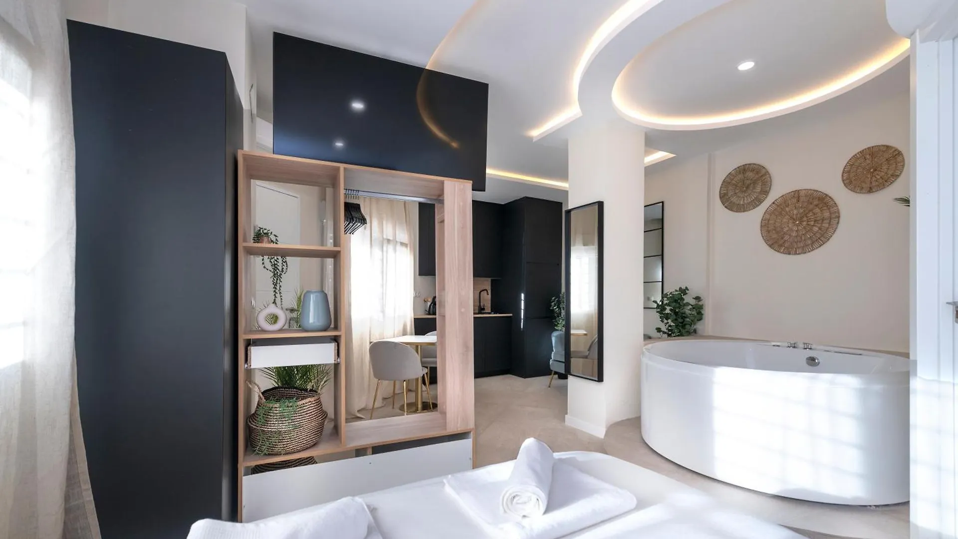 Malaga Boutique V.V Luxury Jacuzzy Apartman