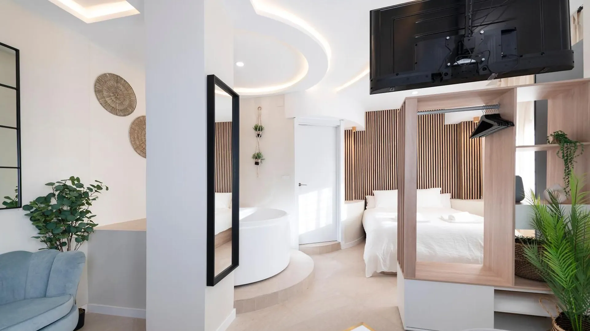 Malaga Boutique V.V Luxury Jacuzzy Apartman