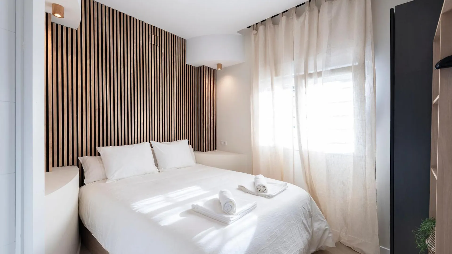 Malaga Boutique V.V Luxury Jacuzzy Apartman