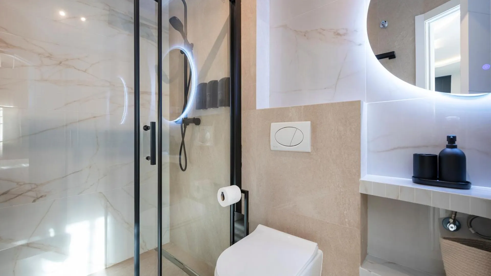 Malaga Boutique V.V Luxury Jacuzzy Apartman